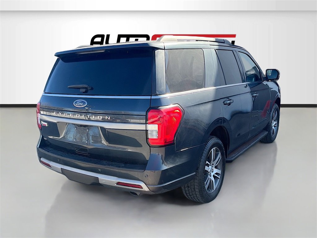 Used 2023 Ford Expedition XLT image 7