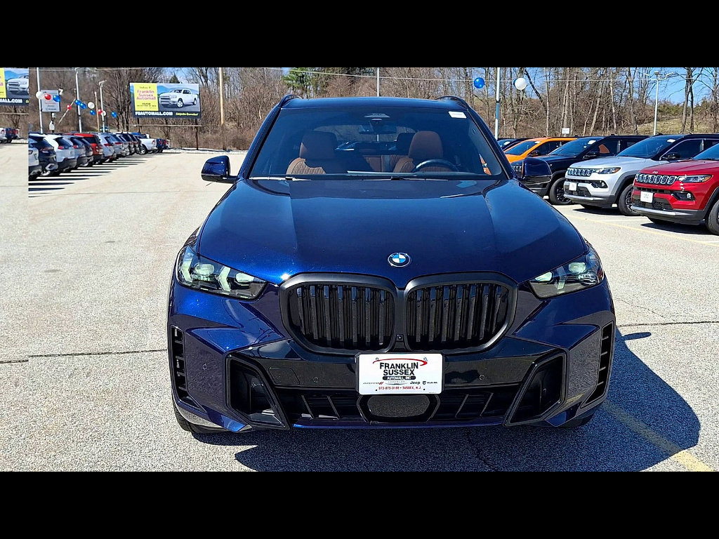 Used 2024 BMW X5 xDrive40i w/ M Sport Package image 3