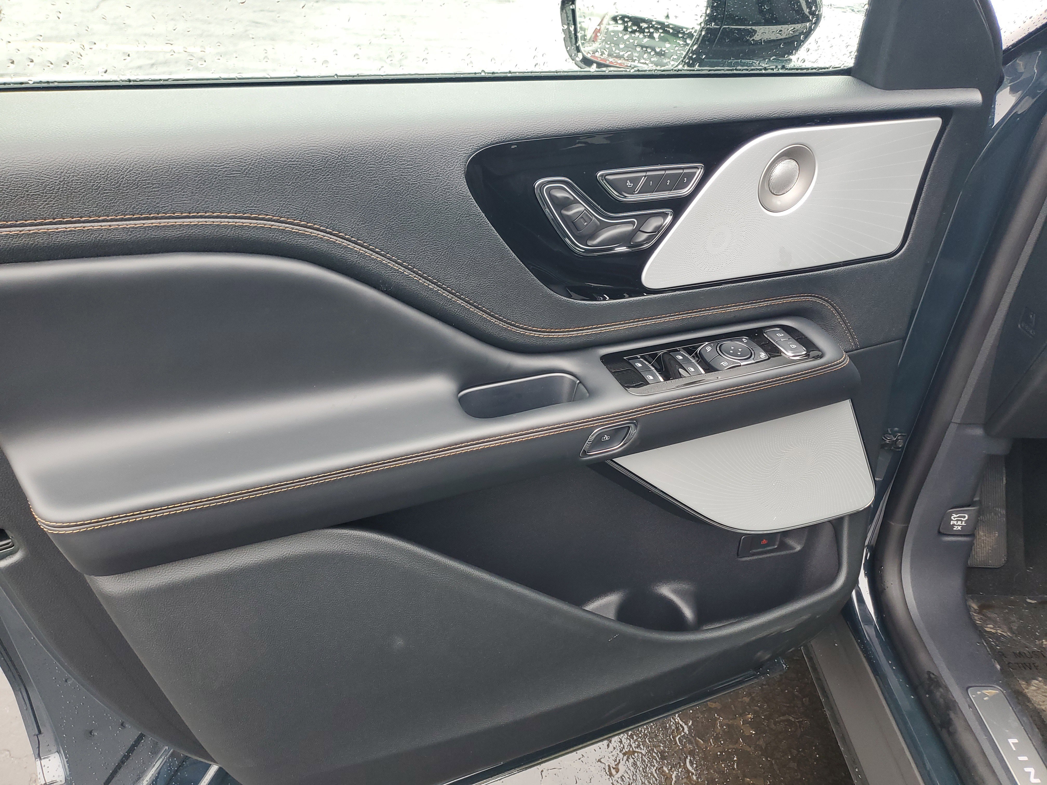 New 2026 Lincoln Aviator Black Label image 8