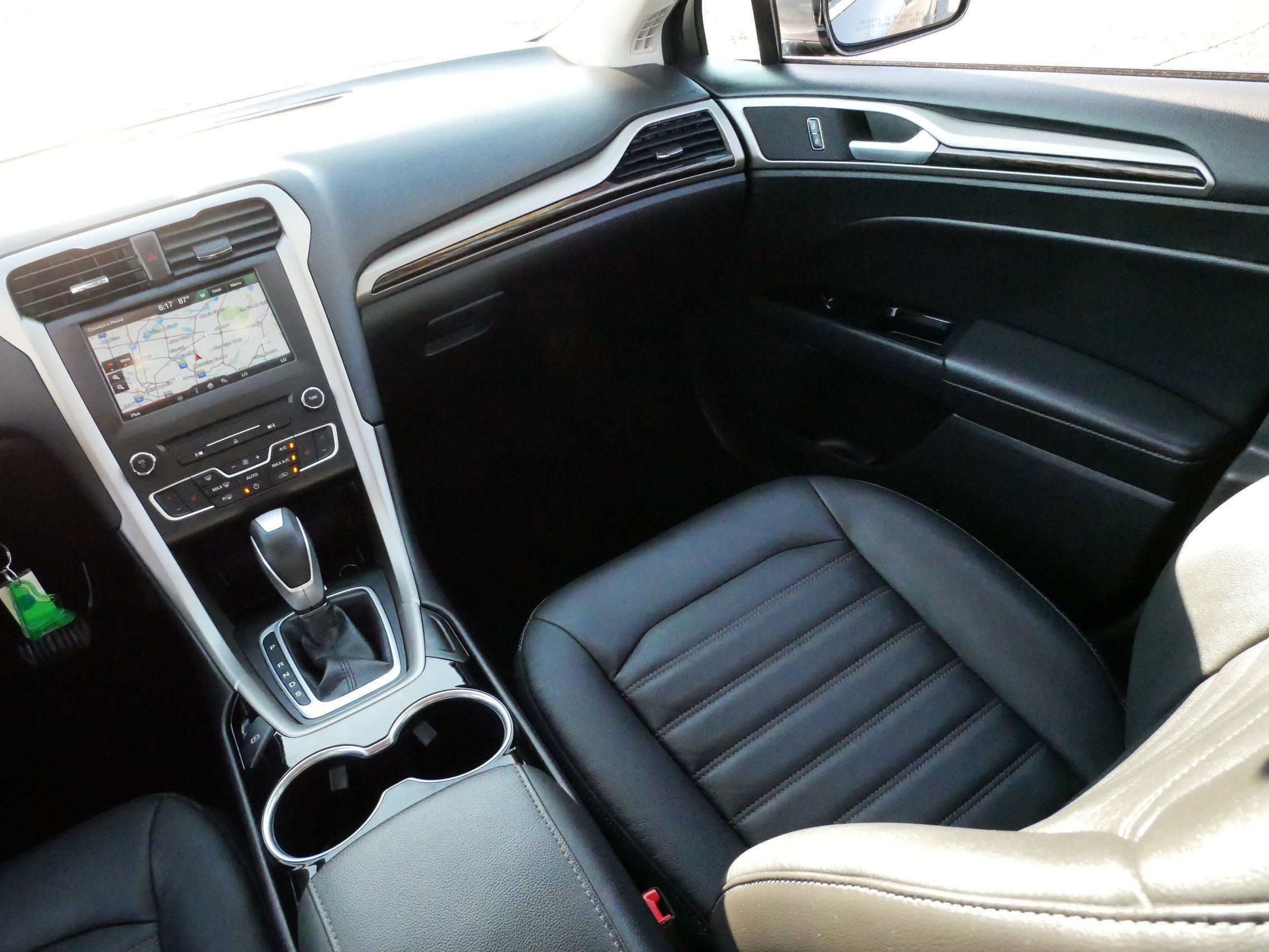 Used 2016 Ford Fusion SE w/ Equipment Group 202A FWD image 11