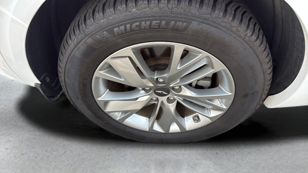 Used 2023 Genesis GV70 2.5T AWD/4WD image 12