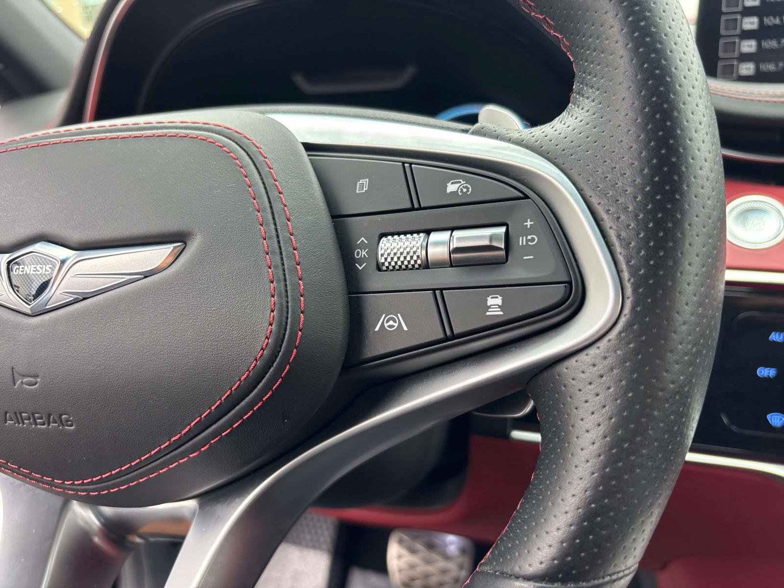 Used 2023 Genesis GV70 2.5T w/ Sport Prestige Package image 23