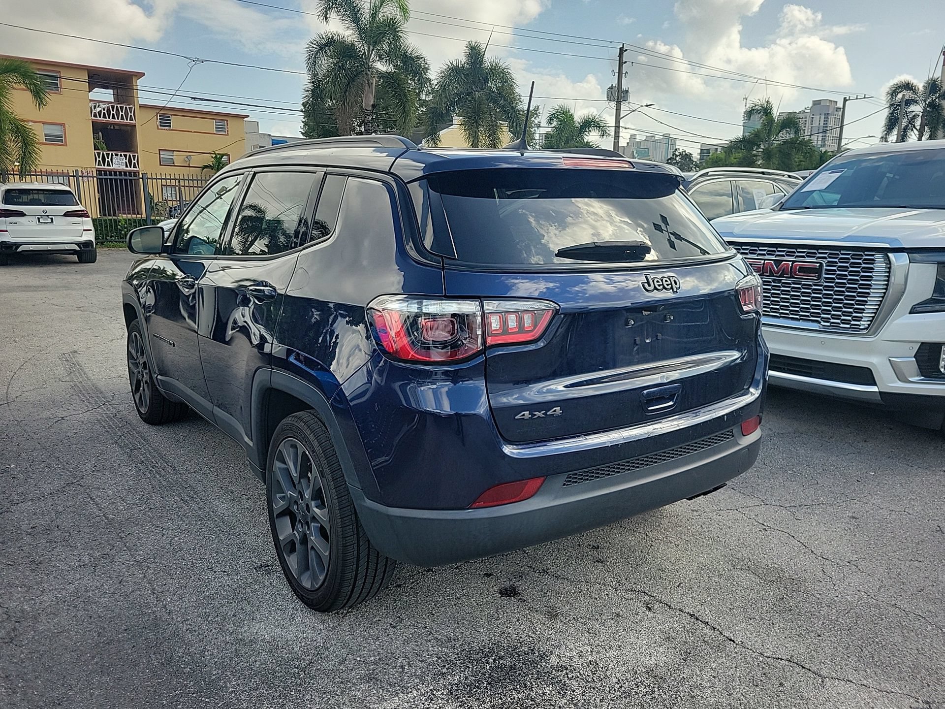 Used 2021 Jeep Compass Latitude w/ Sun and Sound Group AWD/4WD image 11
