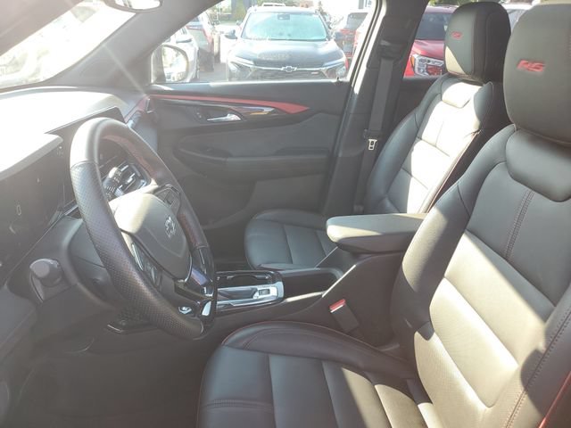 Used 2025 Chevrolet TrailBlazer RS w/ Convenience Package FWD image 18