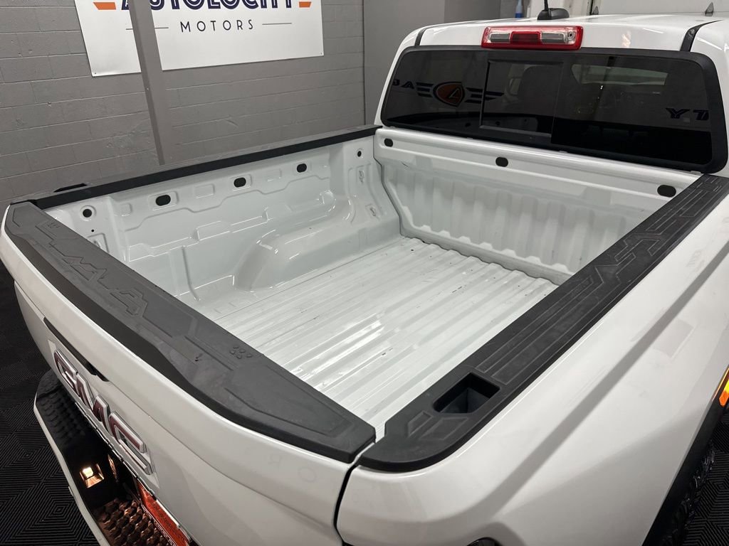 Used 2025 GMC Canyon AT4 w/ AT4X Package image 11