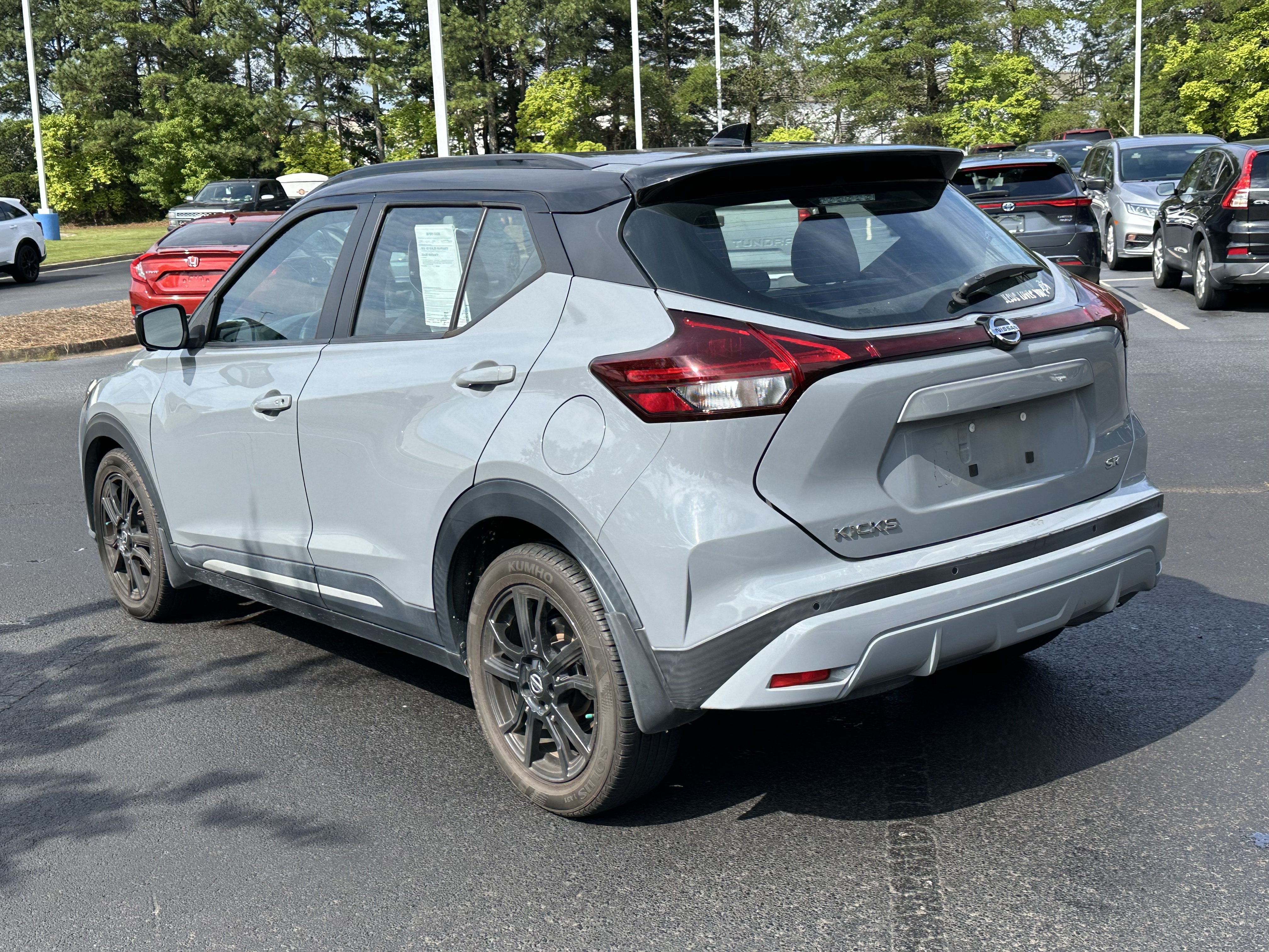 Used 2021 Nissan Kicks SR w/ SR Premium Package FWD image 9