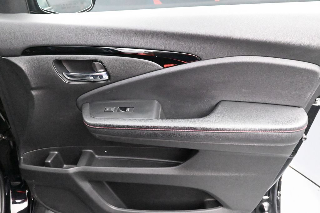Used 2022 Honda Pilot Black Edition image 12