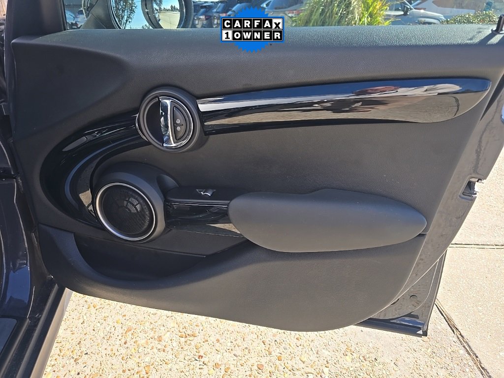 Used 2015 MINI Cooper S image 30