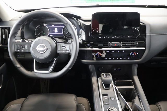 New 2025 Nissan Pathfinder SL image 13