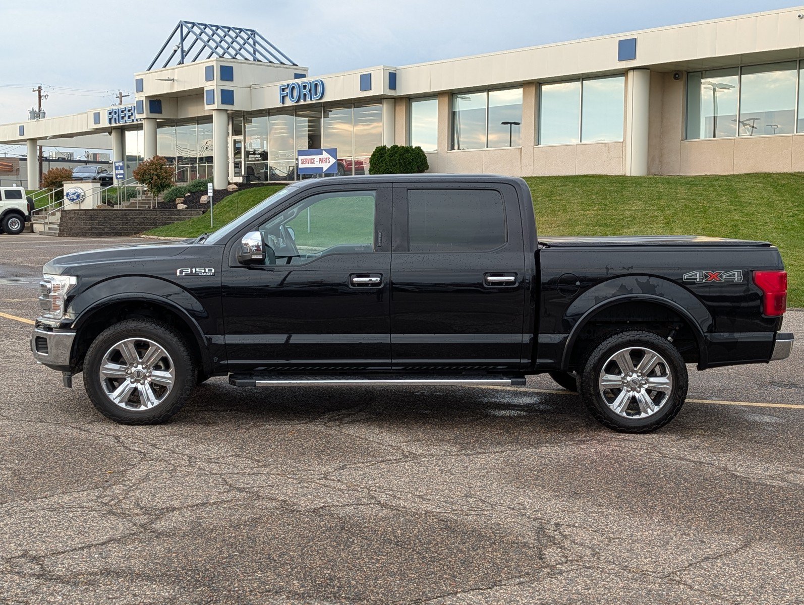 Used 2020 Ford F150 Lariat w/ Equipment Group 502A Luxury AWD/4WD image 2