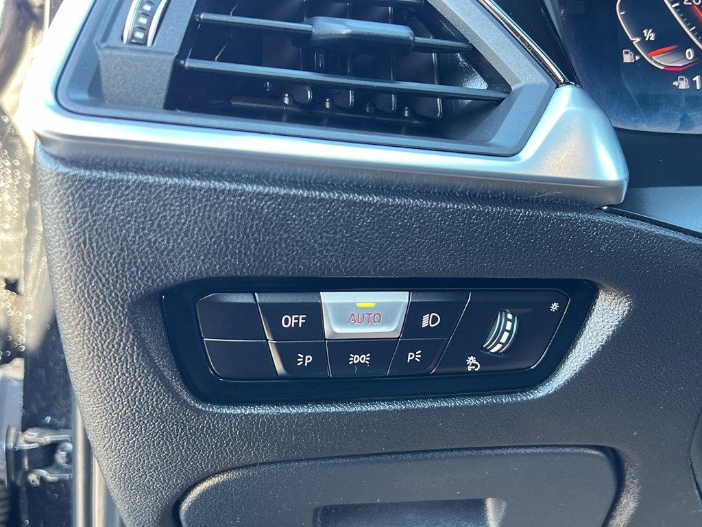 Used 2020 BMW 330i xDrive Sedan w/ Convenience Package image 14