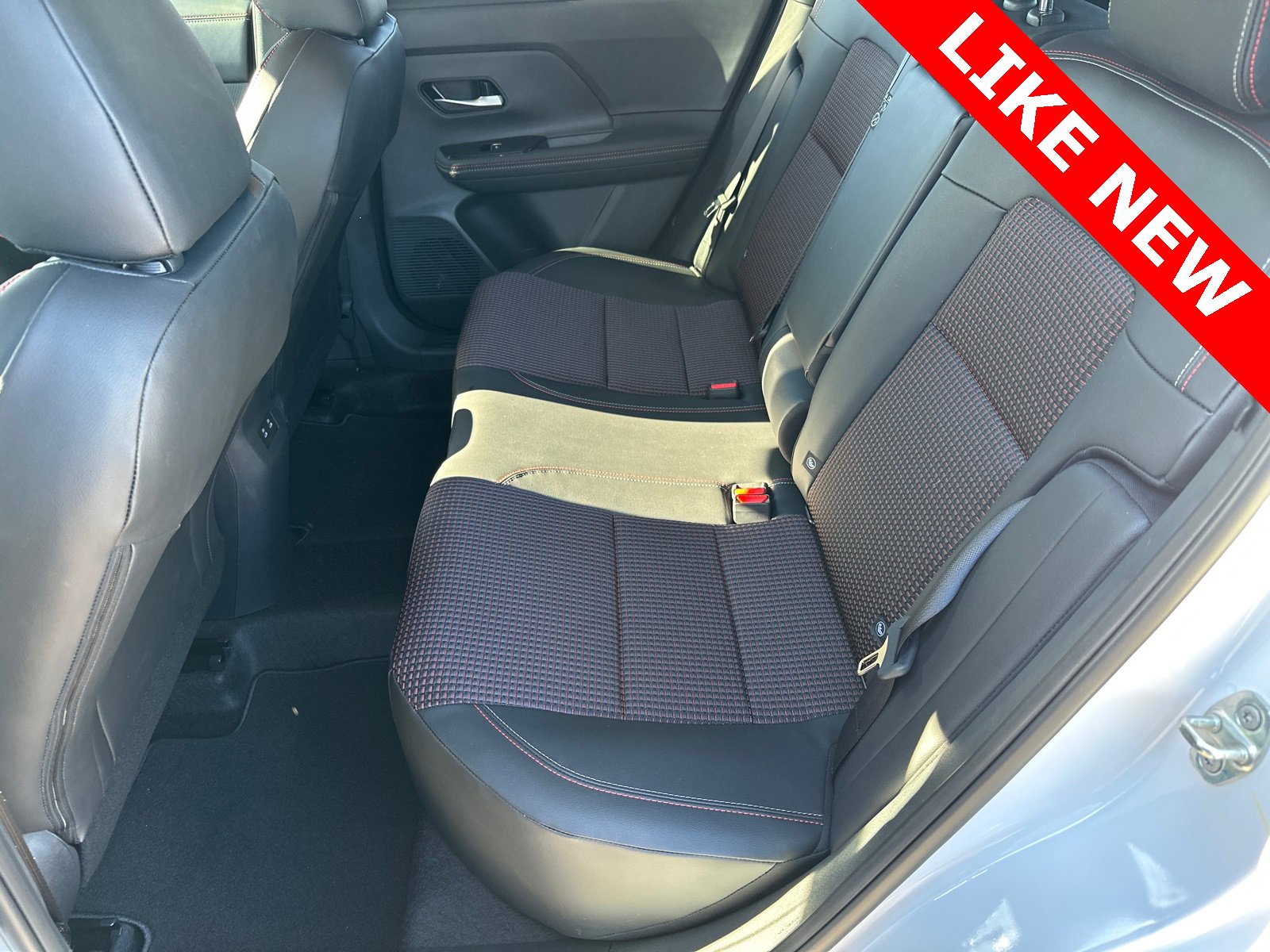 Certified 2025 Nissan Kicks SR image 20