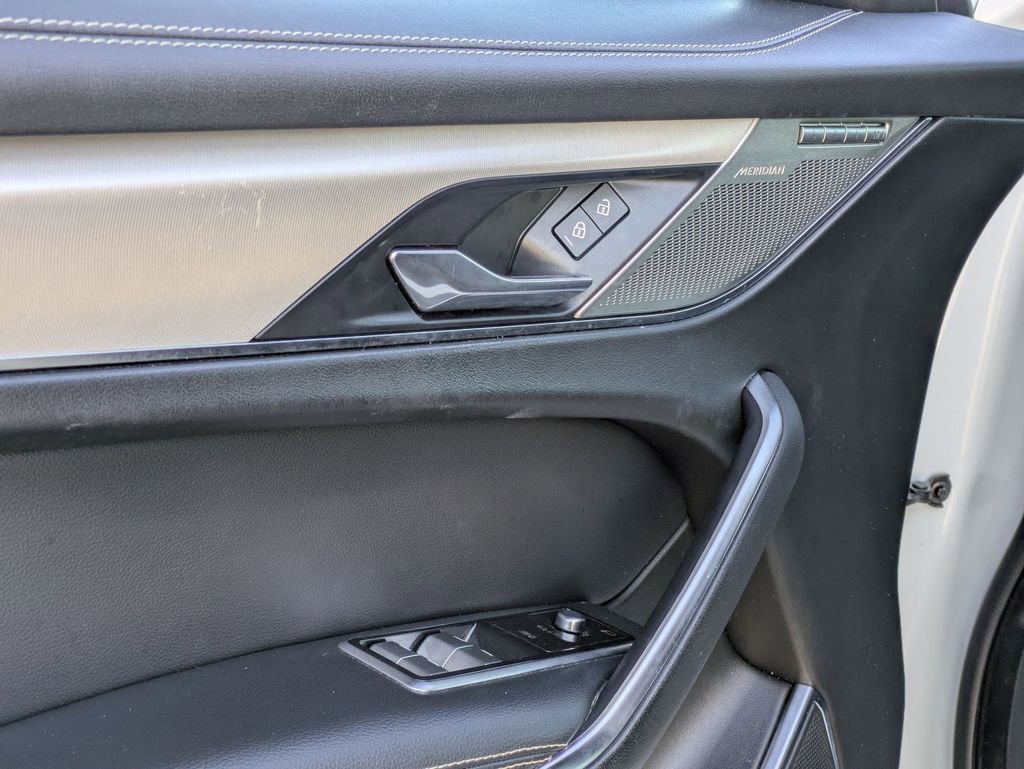 Used 2024 Jaguar F-PACE R-Dynamic S AWD/4WD image 3