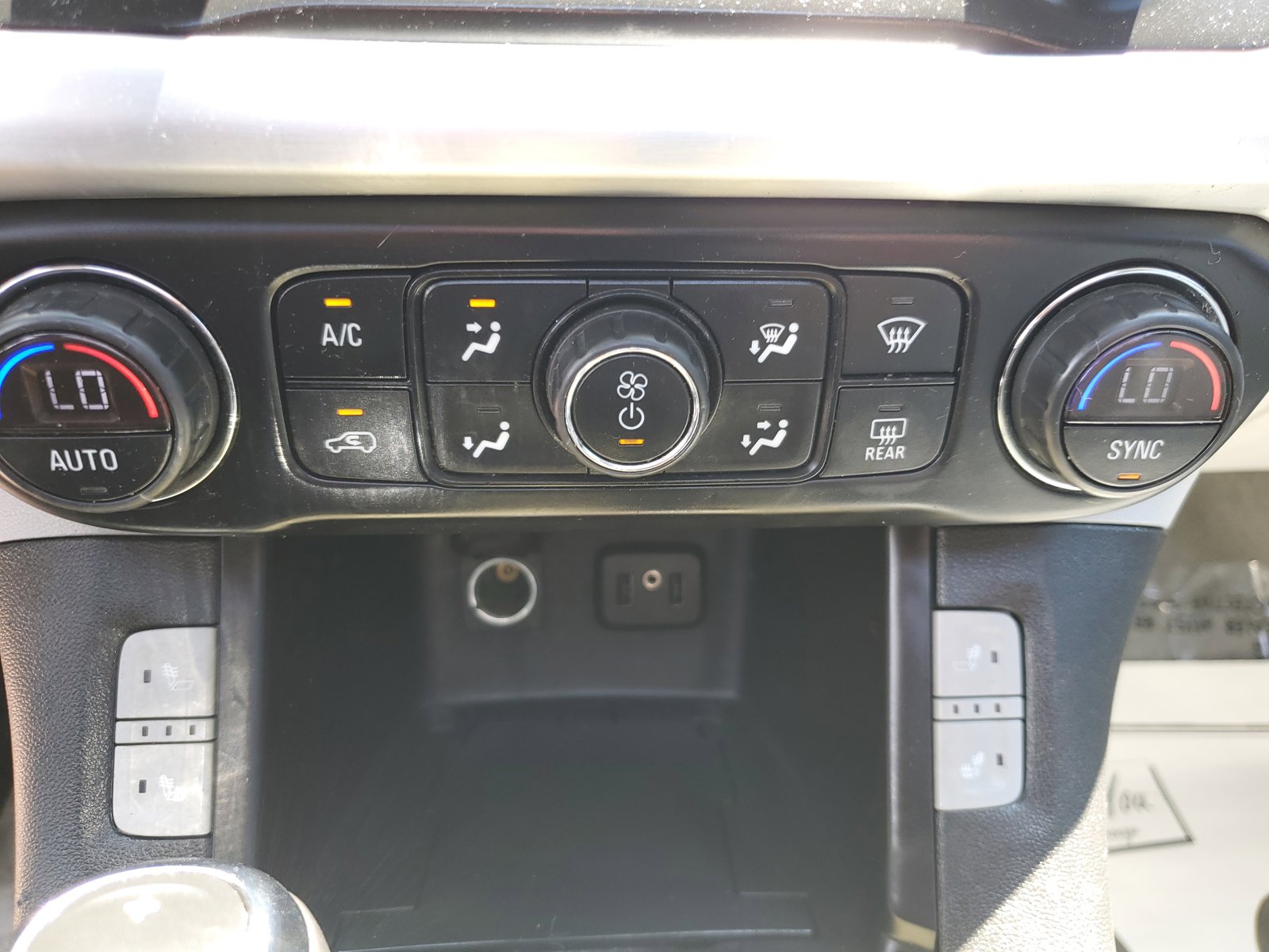 Used 2019 GMC Acadia SLT image 28