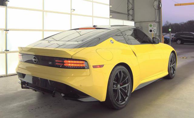 Used 2023 Nissan Z Performance w/ Floor Mat Package (L93) image 2