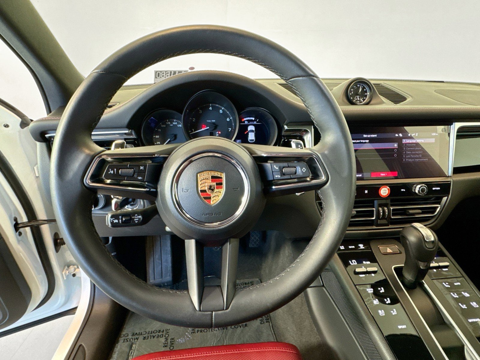 Certified 2026 Porsche Macan AWD/4WD image 14