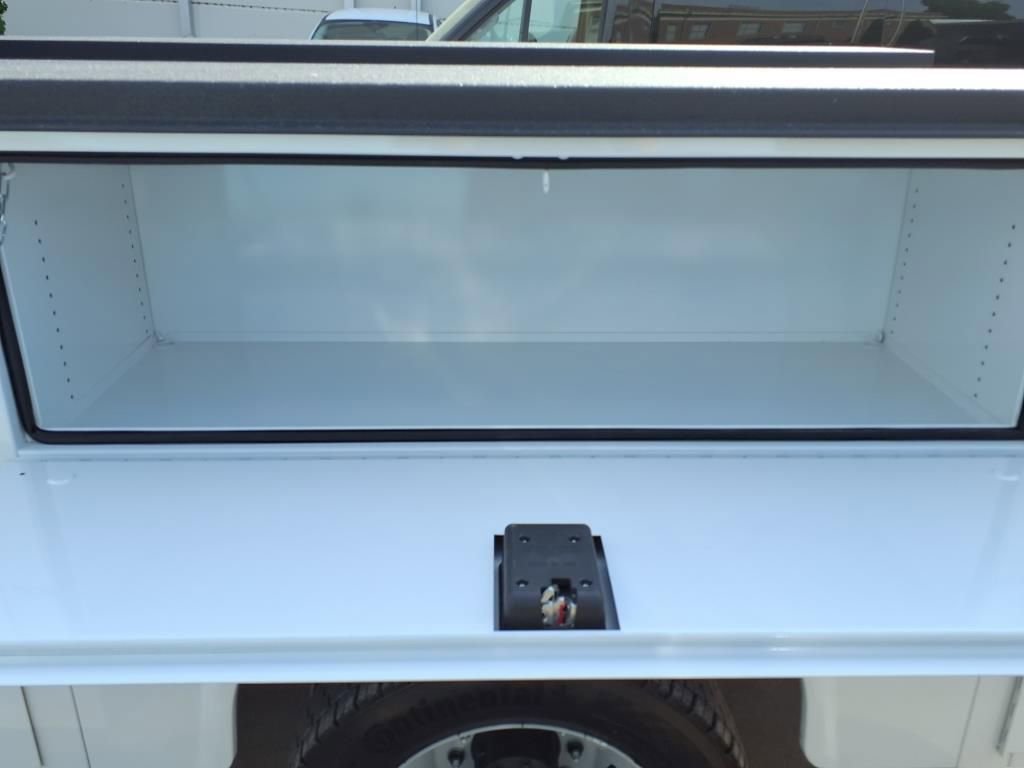 New 2025 Ford F550 4x4 Regular Cab Super Duty image 23