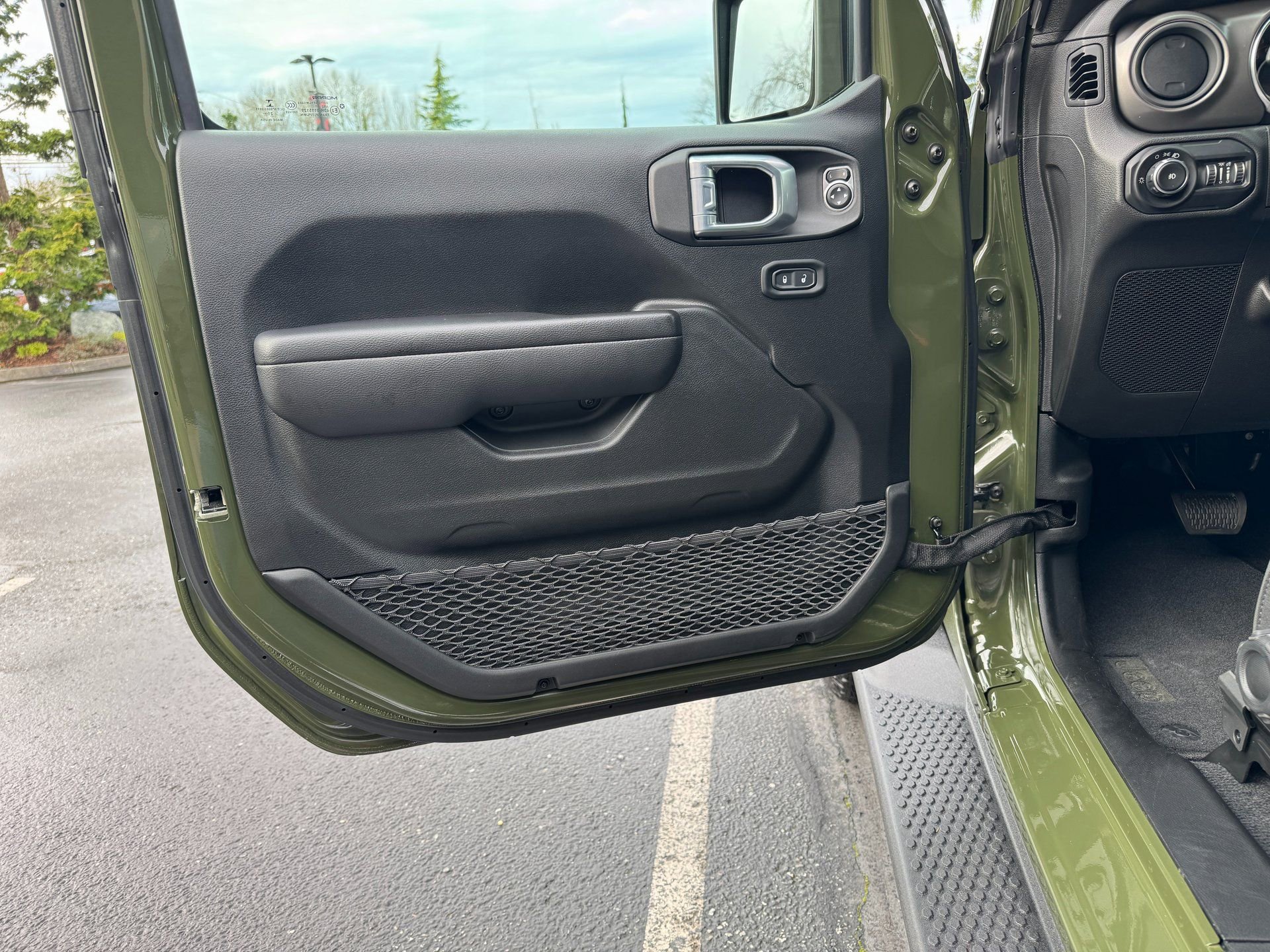 Used 2021 Jeep Wrangler Sport image 27