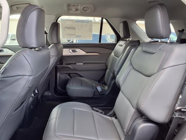 New 2026 Ford Explorer Active RWD image 7