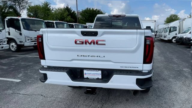 New 2026 GMC Sierra 2500 Denali w/ Denali Reserve Package AWD/4WD image 9