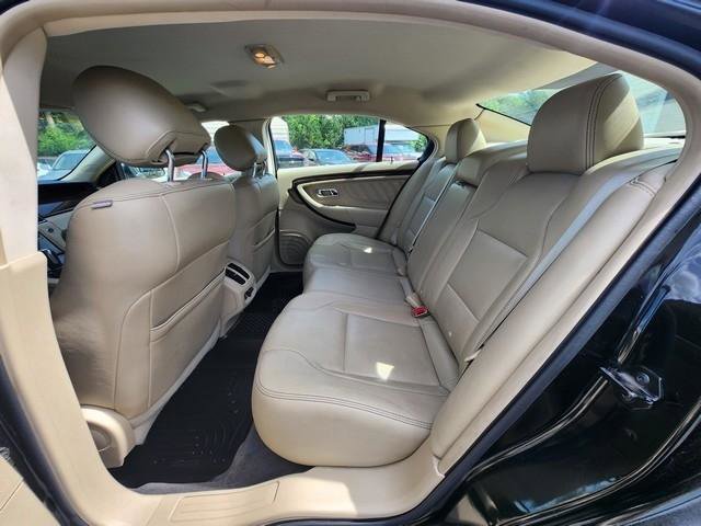 Used 2013 Ford Taurus Limited FWD image 18