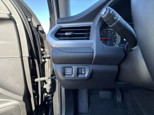 Certified 2023 GMC Acadia SLT image 18