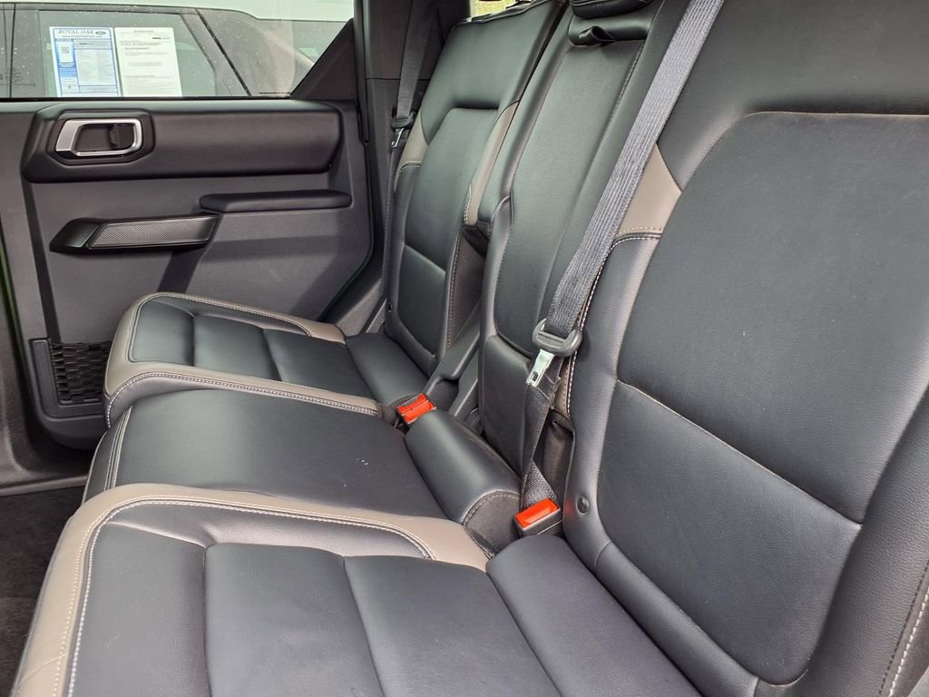 Used 2025 Ford Bronco Outer Banks AWD/4WD image 7
