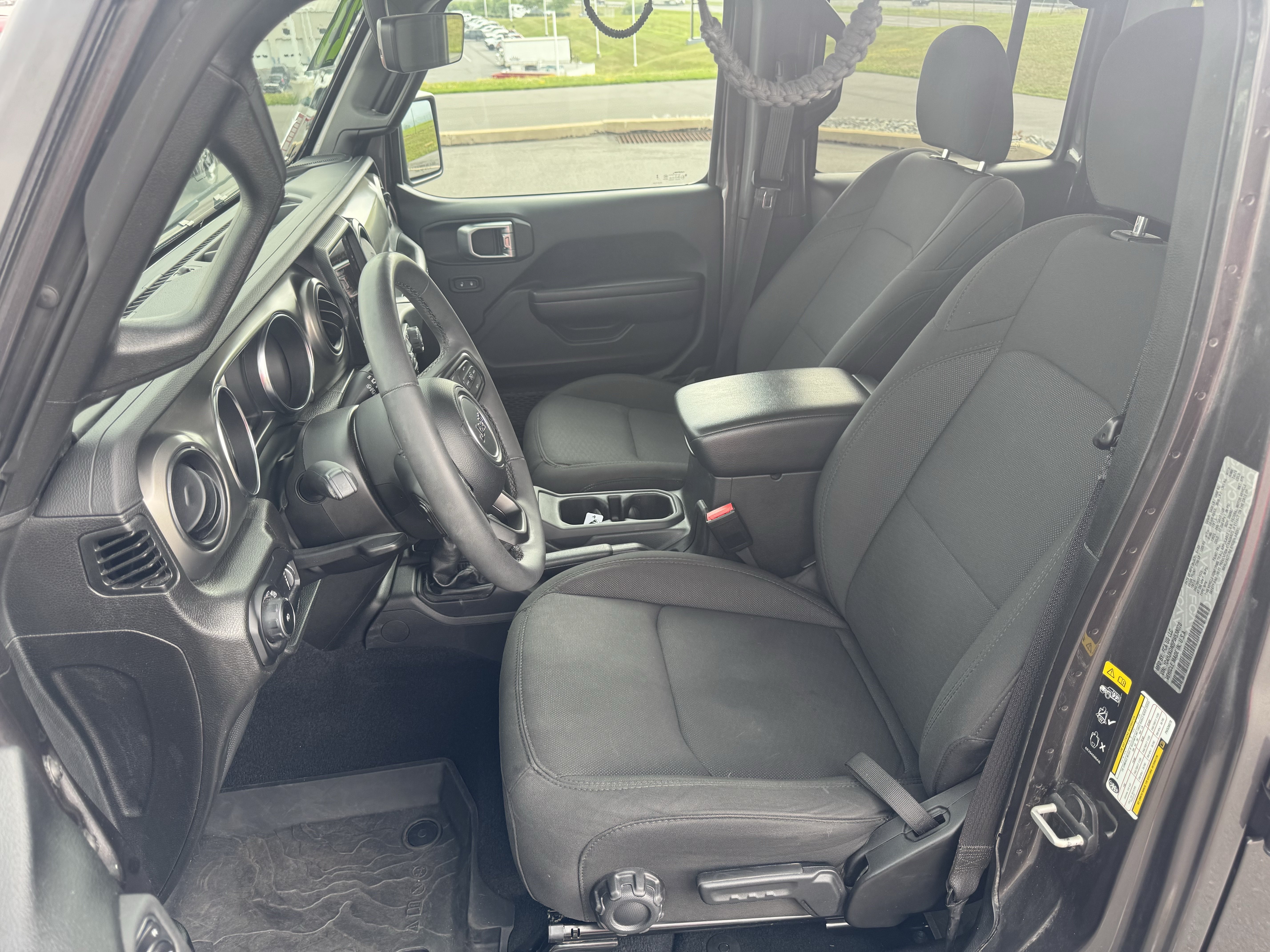 Used 2023 Jeep Wrangler Unlimited Sport AWD/4WD image 12