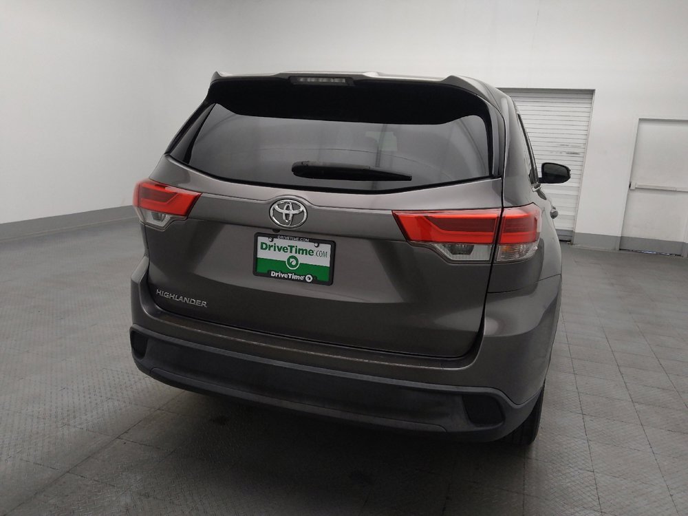Used 2018 Toyota Highlander LE image 7