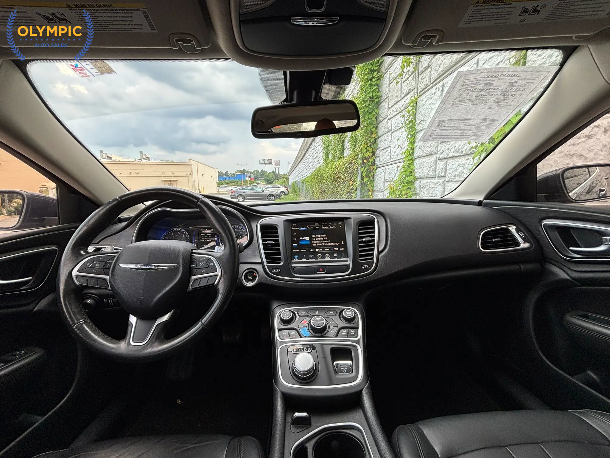 Used 2017 Chrysler 200 Limited Platinum w/ Comfort & Convenience Group image 18