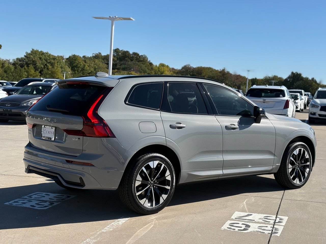 New 2026 Volvo XC60 B5 Plus w/ Protection Package Premier AWD/4WD image 6