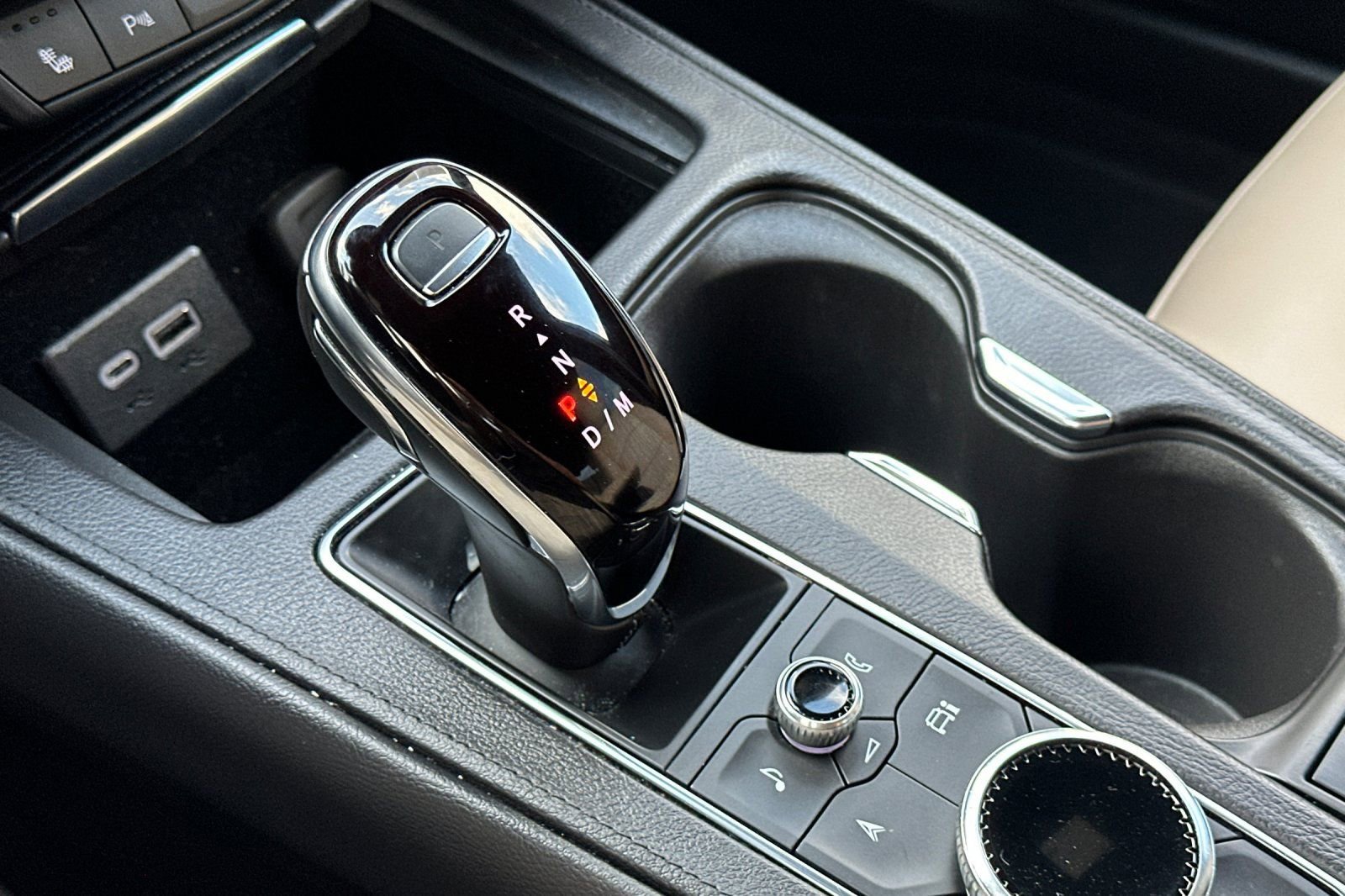 Used 2024 Cadillac XT4 Luxury w/ Cold Weather Package image 29