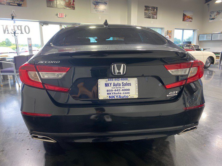 Used 2020 Honda Accord Touring image 6
