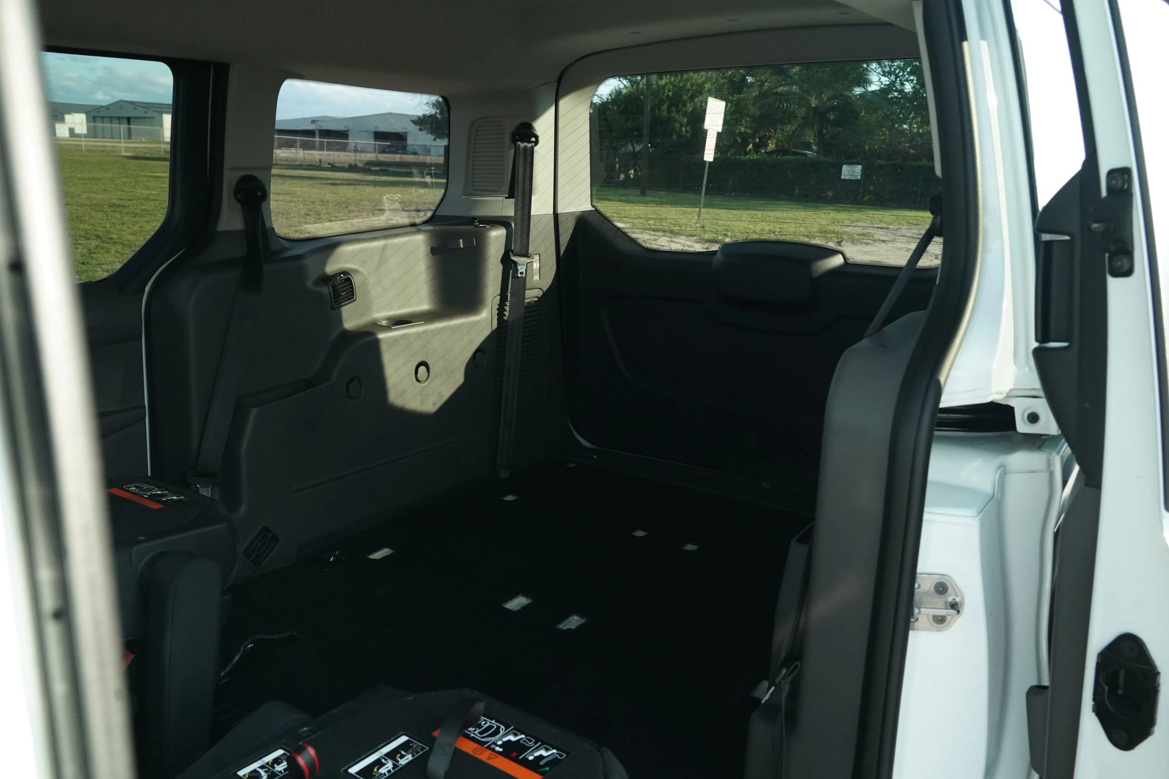 Used 2021 Ford Transit Connect XLT FWD image 22