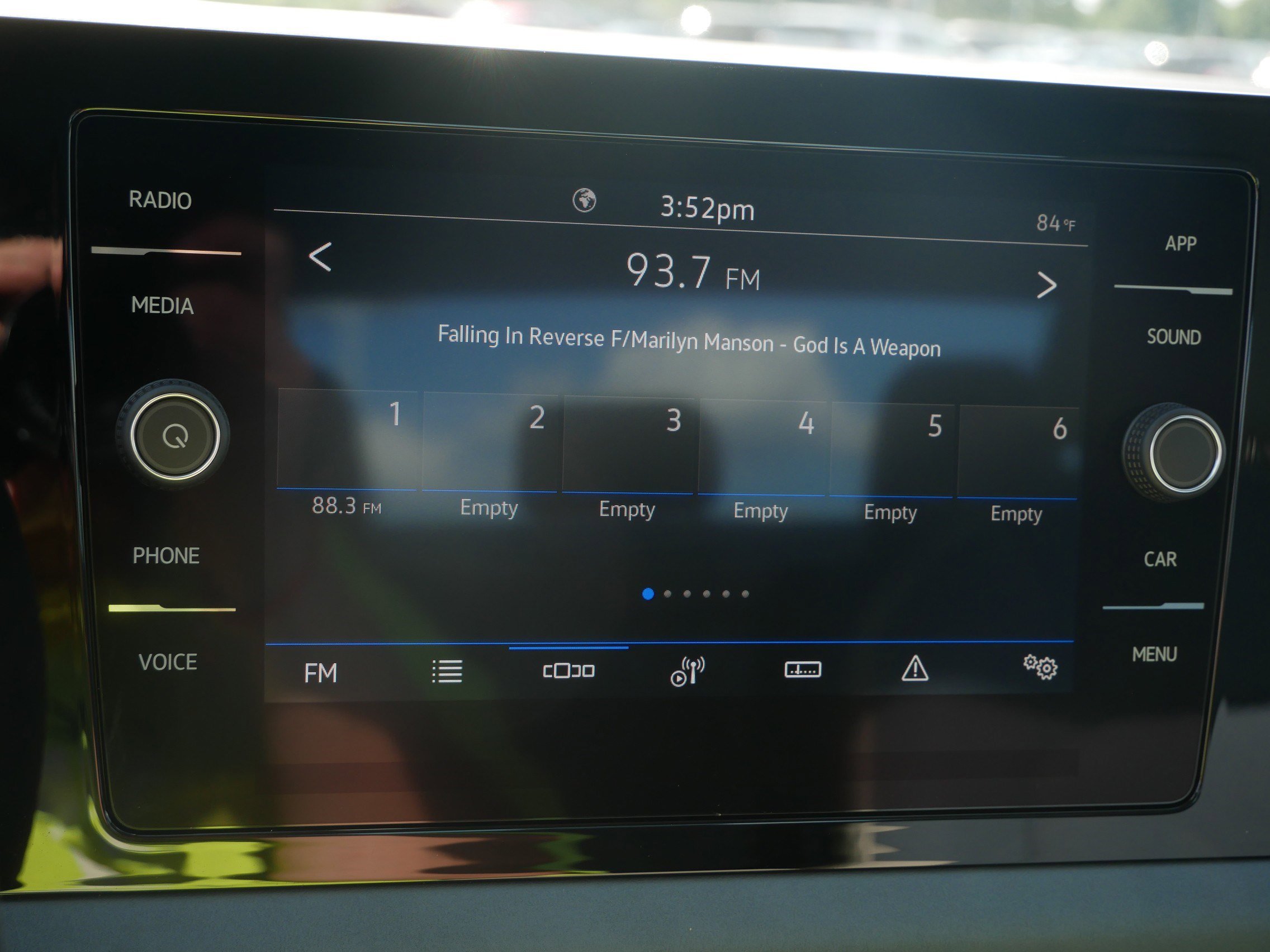 New 2025 Volkswagen Jetta SE FWD image 8