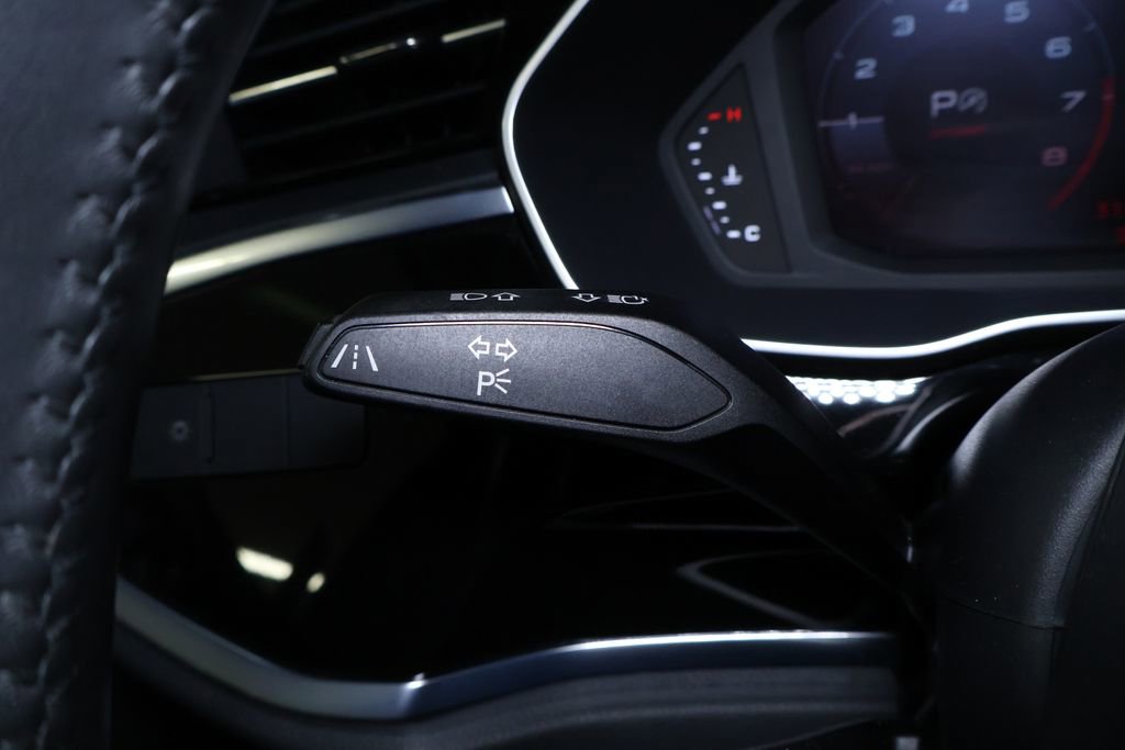 Used 2020 Audi Q3 2.0T Premium w/ Convenience Package image 23