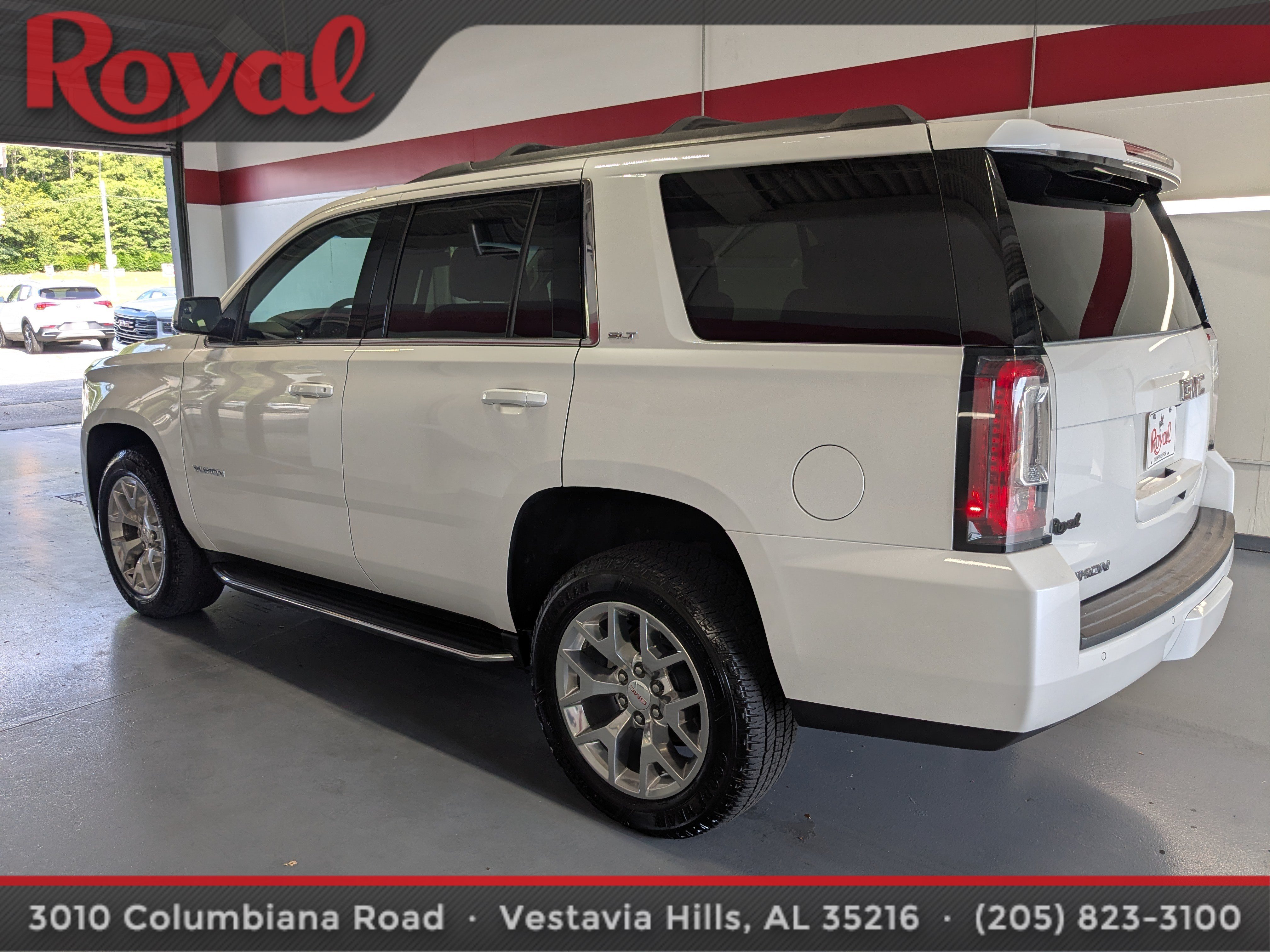 Used 2019 GMC Yukon SLT w/ Open Road Package RWD image 2