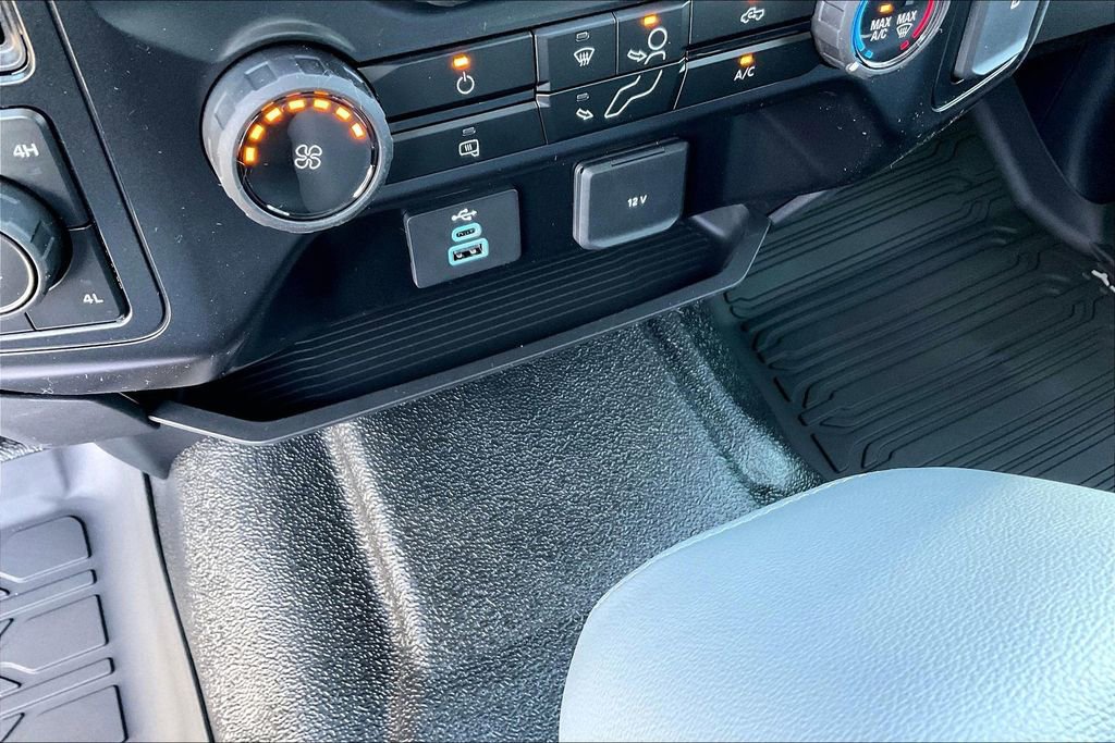 New 2026 Ford F250 XL w/ XL Chrome Package image 17