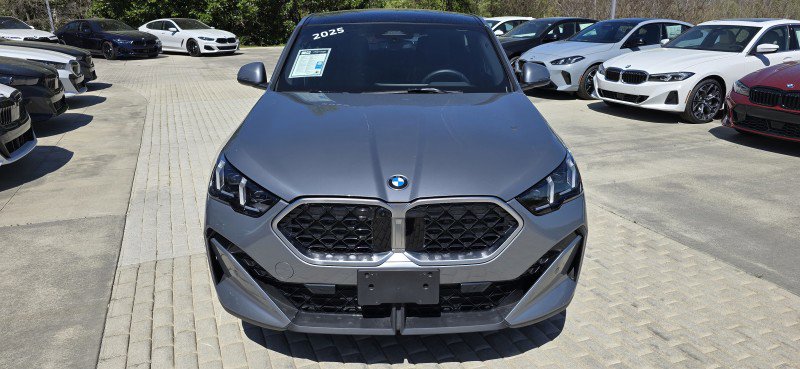 Certified 2025 BMW X2 xDrive28i w/ Premium Package image 2