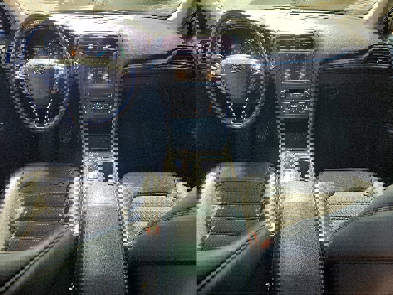 Used 2018 Ford Fusion SE w/ Equipment Group 201A image 11