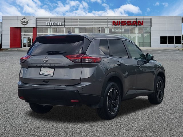 Used 2024 Nissan Rogue SV w/ SV Premium Package FWD image 7