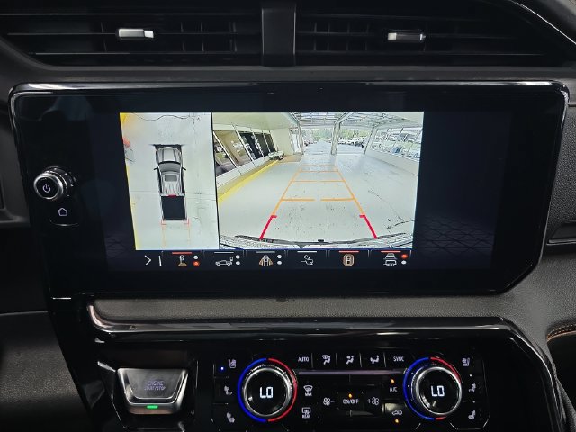 Used 2024 GMC Sierra 1500 AT4 w/ AT4 Premium Package AWD/4WD image 16