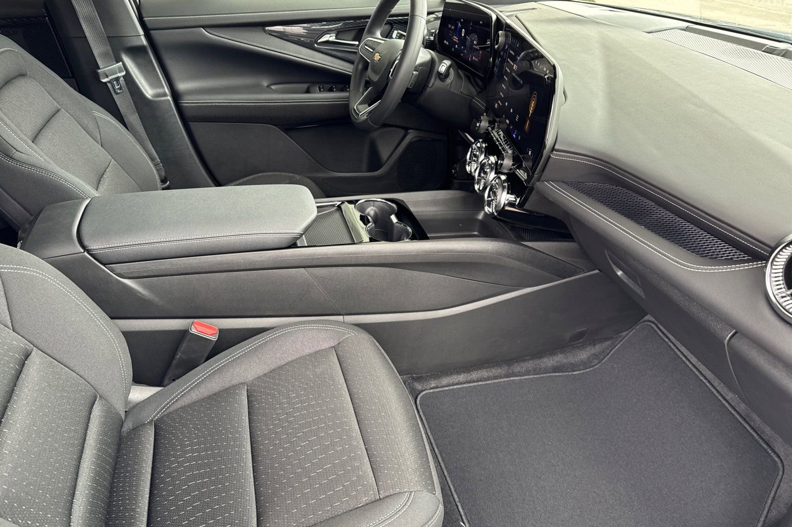 New 2025 Chevrolet Blazer EV LT image 16