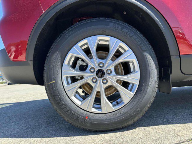 New 2025 Ford Escape Active w/ Active Premium Tech Pack image 17