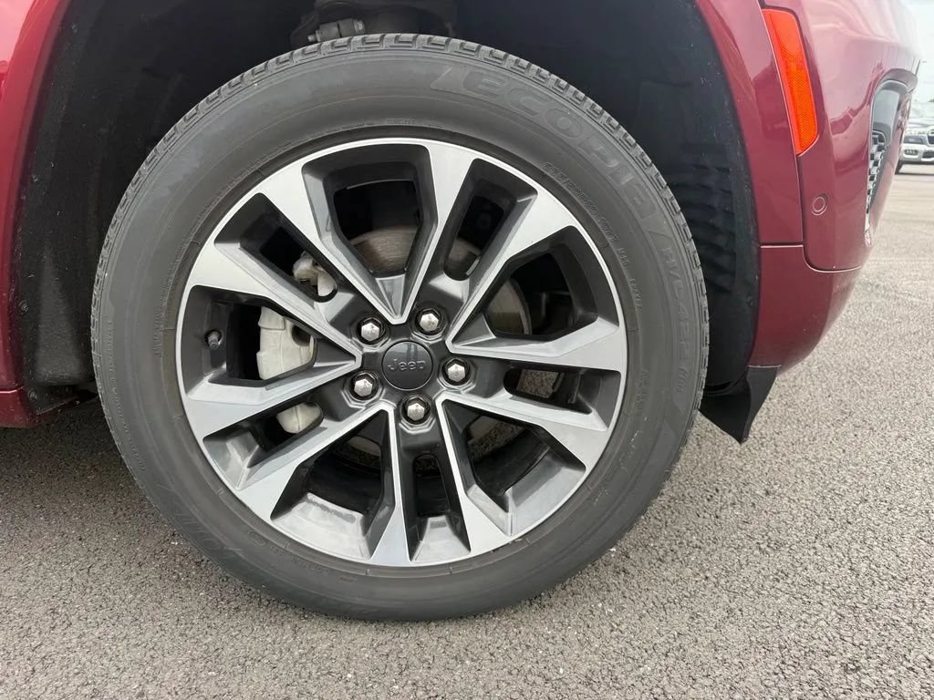 Used 2022 Jeep Grand Cherokee Overland AWD/4WD image 10