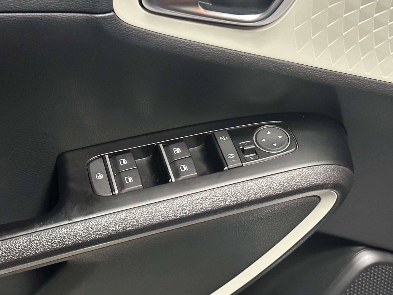 Used 2023 Kia Soul GT-Line image 16