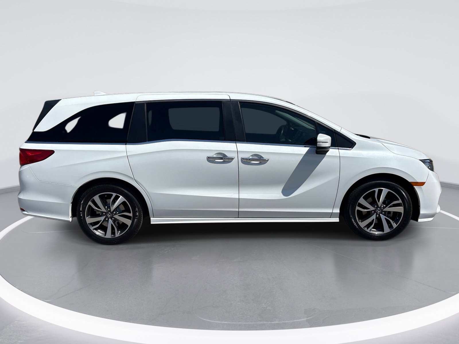 Used 2021 Honda Odyssey Touring image 9