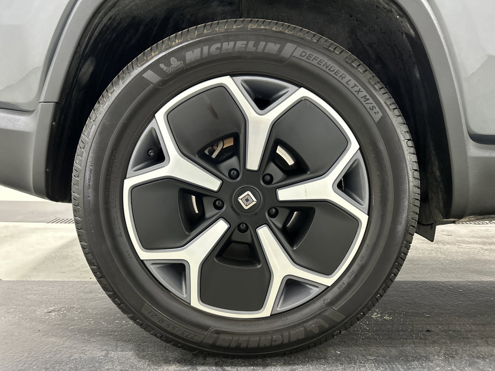 Used 2023 Rivian R1S Adventure AWD/4WD image 10