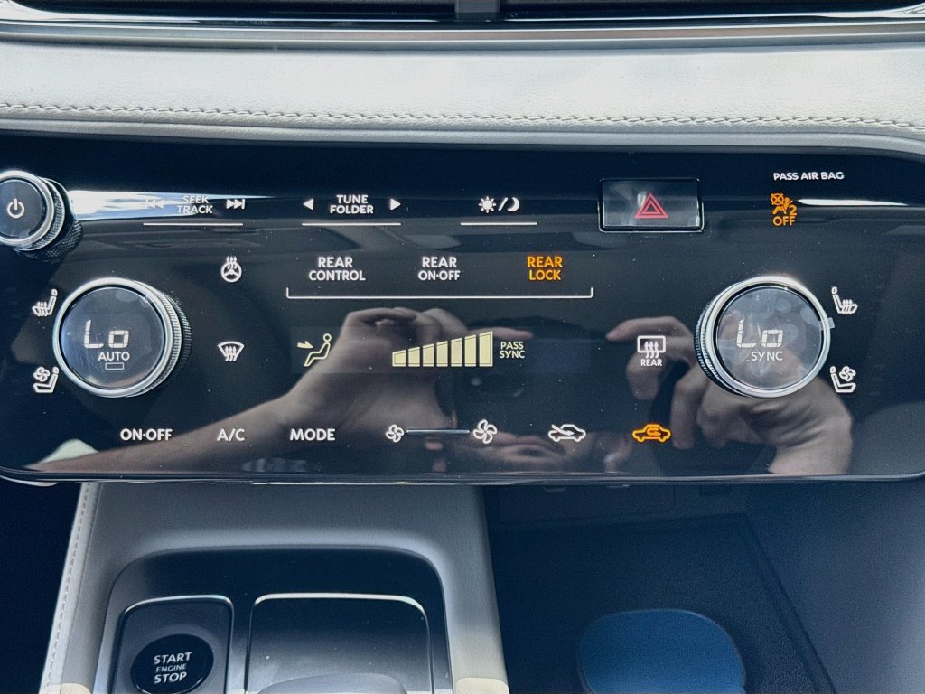 New 2027 INFINITI QX60 Luxe w/ Cargo Package FWD image 16
