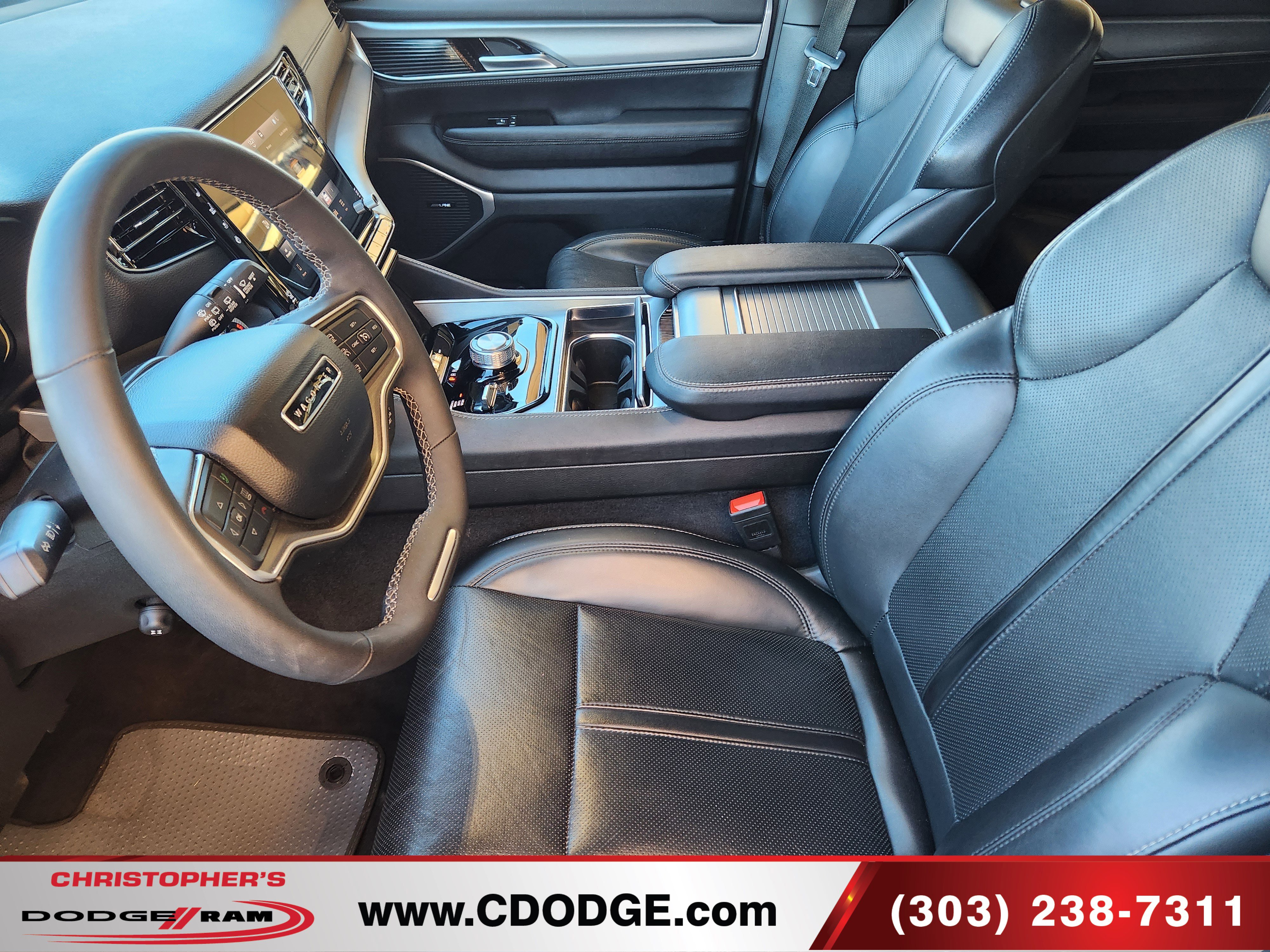 Used 2025 Jeep Wagoneer 4WD image 10